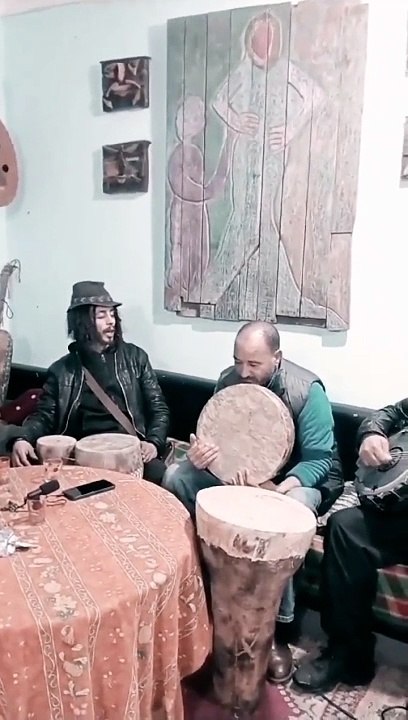 the famous Chinese song by the legend of Moroccan singing, Nass El Ghiwane, Khalifa Al-Arabi Batma SimoDeep