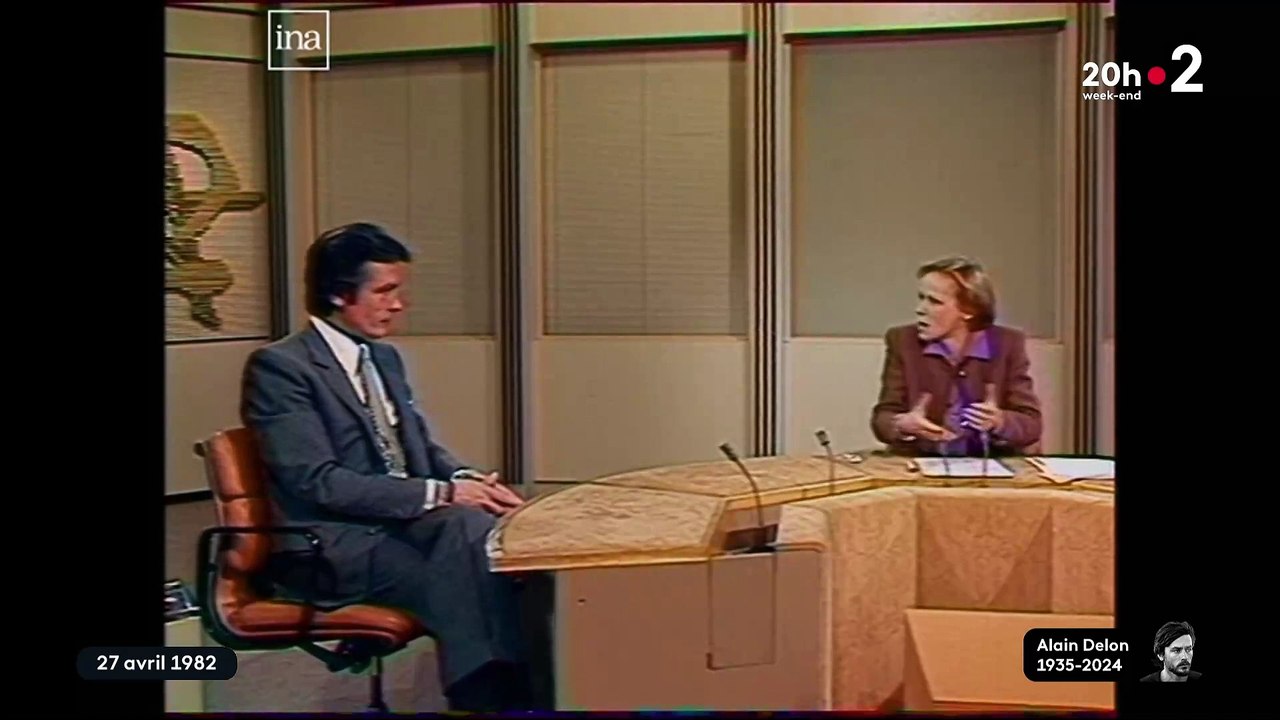 Regardez quand Alain Delon parlait... d'Alain Delon à la télé, par exemple au 20h de France 2 face à Christine Ockrent : "Ecoutez, beau mâle, je le suis..."