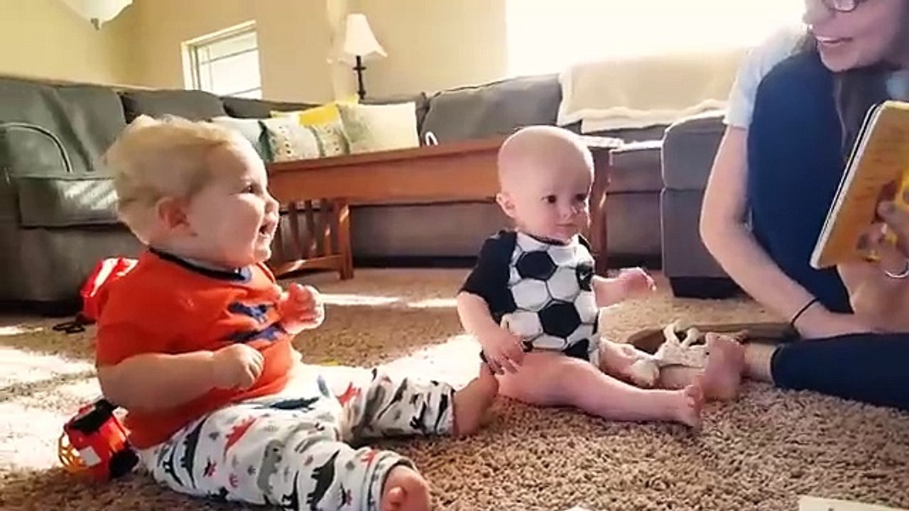 Funny Baby Videos - Adorable Chubby Baby Moments Compilations (1)