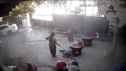 Hatay'da korkutan kaza! Salça kazanı böyle patladı