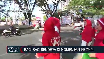 Bagi  Bagi Bendera Di Momen HUT Ke-79 RI