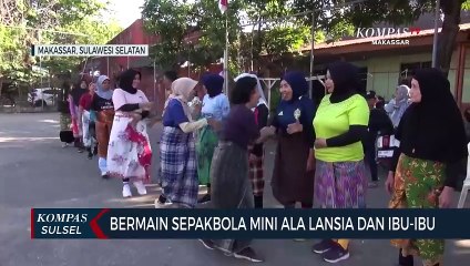 Bermain Sepakbola Mini Ala Lansia Dan Ibu-Ibu
