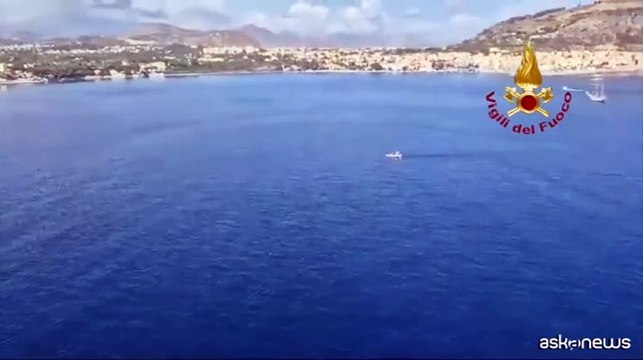 Palermo, affonda barca a vela con 22 a bordo: si cercano 7 dispersi