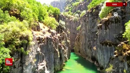 Van'da sıcaktan bunalanlar soluğu Masiro Kanyonu'nda alıyor