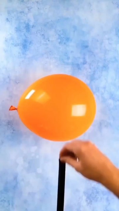 Transformer un ballon de baudruche en ballon de basket ? 