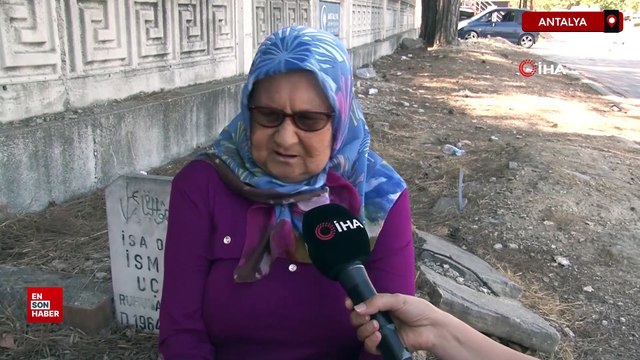 Antalya'da Mezarlık duvarı dışında kalan çocuk mezarının hikayesi yürek burktu