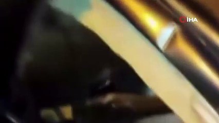 Saniye saniye kamerada! Kamyonet otomobili böyle biçti