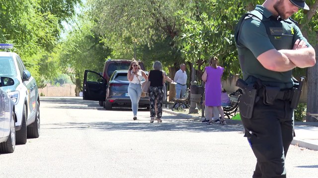 Instituciones y vecinos cierran filas en Toledo en señal de repulsa por los dos asesinatos