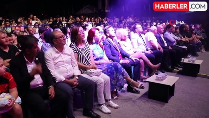 Haluk Levent ve Zakkum, Tavas Zeybek Festivali'ne renk kattı