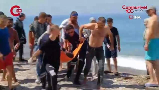 Düzce’de denizde can pazarı: 4 kişi girdiği denizde boğulma tehlikesi geçirdi