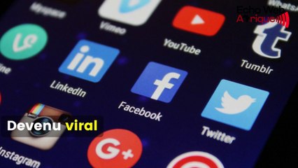 Une mariée se rend sur le lieu de son mariage à moto