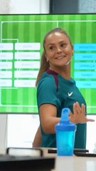Lieke Martens anuncia su embarazo a sus compañeras