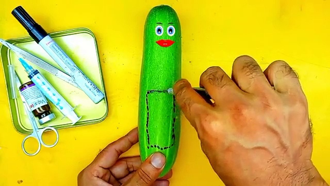 Caesarean_Section_for_Cucumber!Cucumber__surgery_|_fruit_surgery|_#foodsurgery_#fruitsurgery(360p)