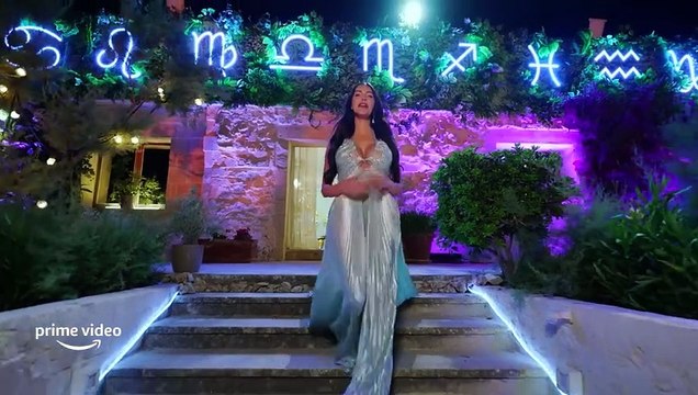 La bande-annonce de Cosmic Love. Une ancienne participante, devenue chroniqueuse de TPMP, enflamme la toile.