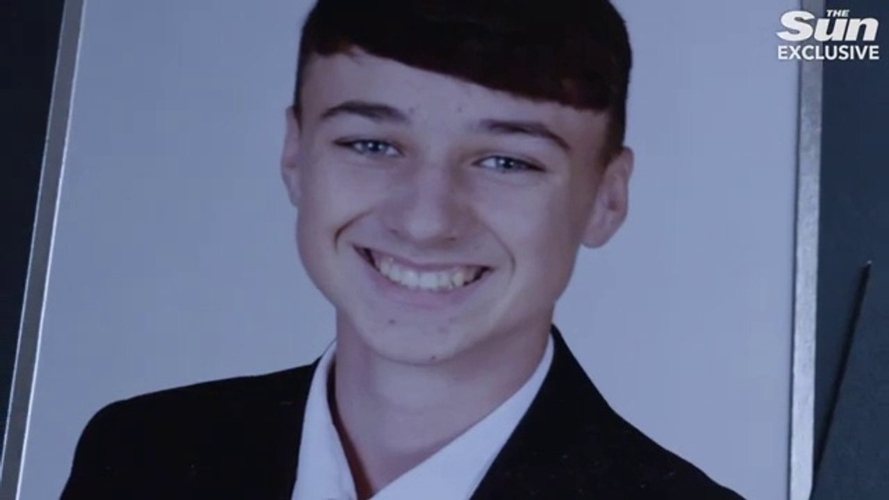 I_m haunted by the final videos of Jay_ says heartbroken mum - I_d never seen him in that state(360P)