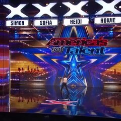 ❤️❤️Phillip Lewis puts on a Show with his  incredible baton twirls and trick