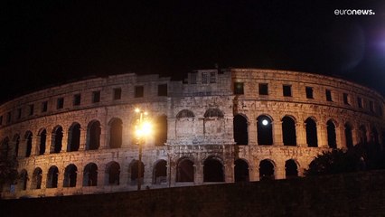 فيديو وصور: القمر الأزرق العملاق في أقرب نقطة من الأرض.. منظر ساحر يزيّن السماء