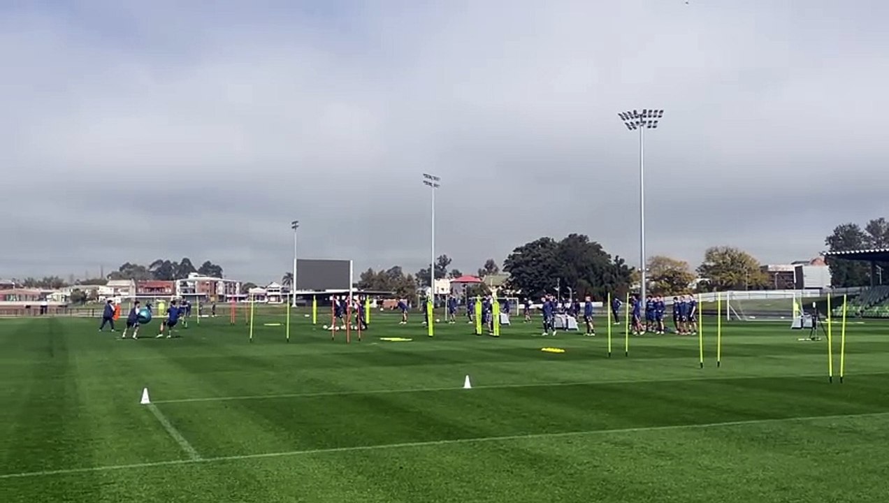 Newcastle Jets men warm up at training | Newcastle Herald, August 20, 2024