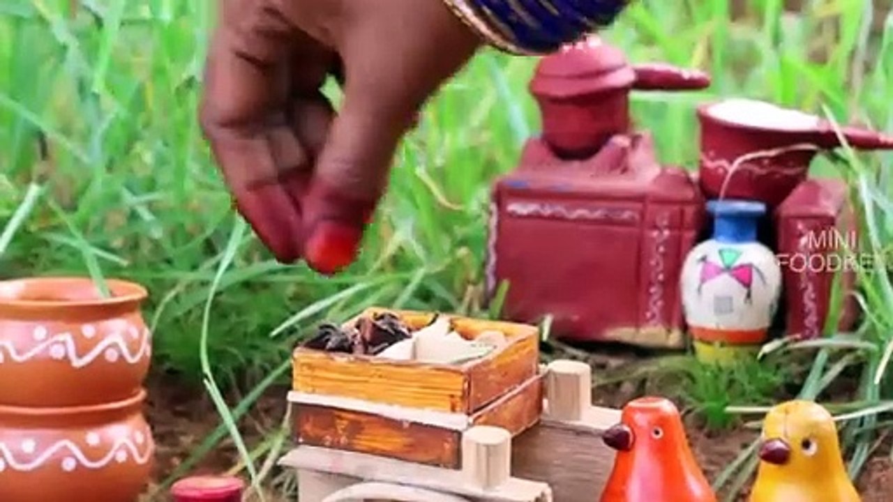Miniature_Full_Chicken_Biryani___Chicken_Curry___Mini_Foodkey