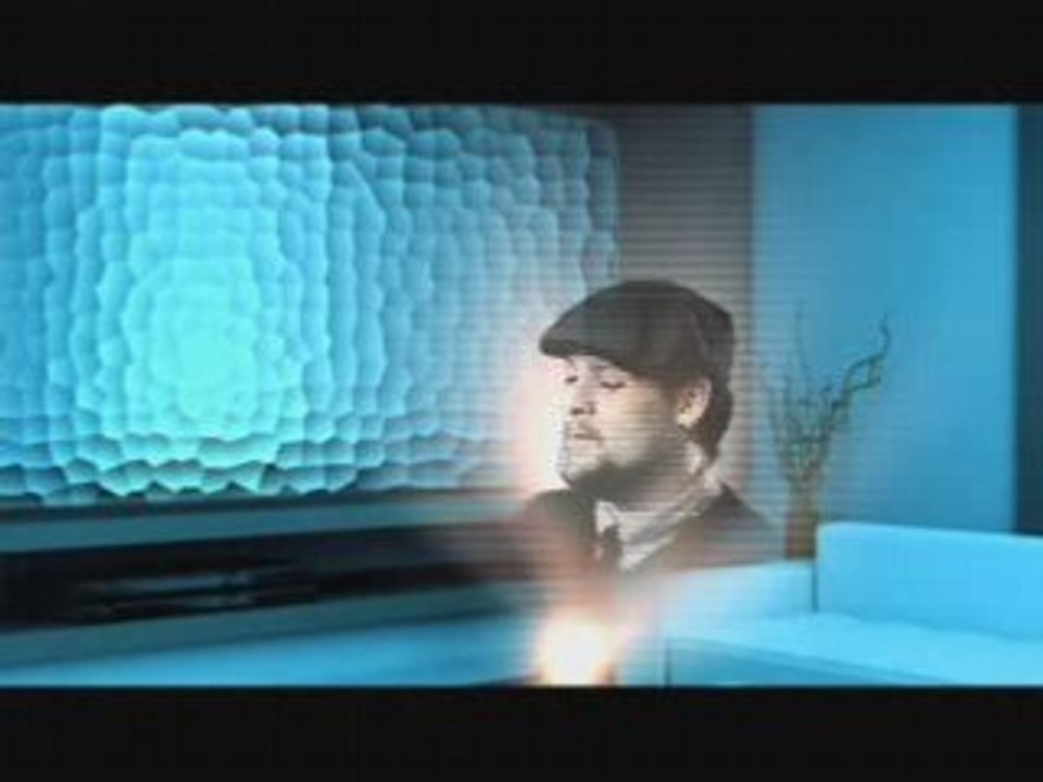 Mila Kunis and Mams Taylor sing LA GIRLS music video