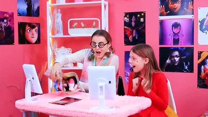 Vampire vs M'gann in prison! How to become a vampire!