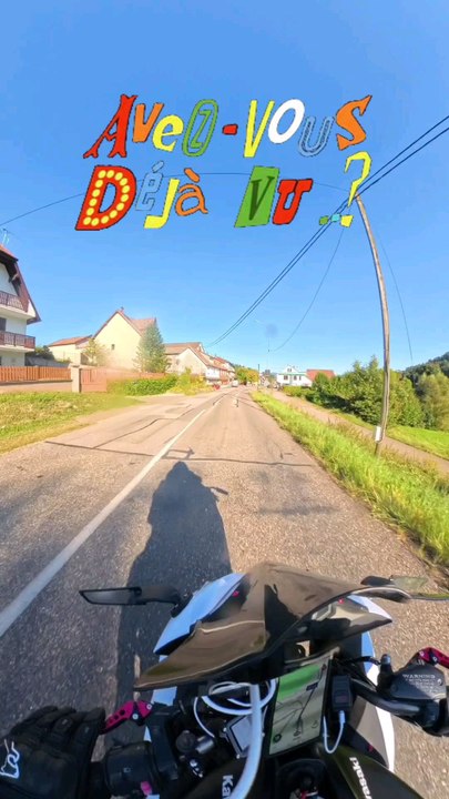 Avez-vous déjà vu ?!#avezvousdejavu #SécuritéRoutière #ConduitePrudente #MotoVsVoiture #AttentionSurLaRoute #PréventionRoutière #VigilanceAuVolant #moto #motard #selestat #alsace #colmar #hautrhin #kawasaki #er6f #basrhin #kawasaki #motards #motarde