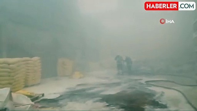 Lojistik deposunda çıkan yangın söndürüldü