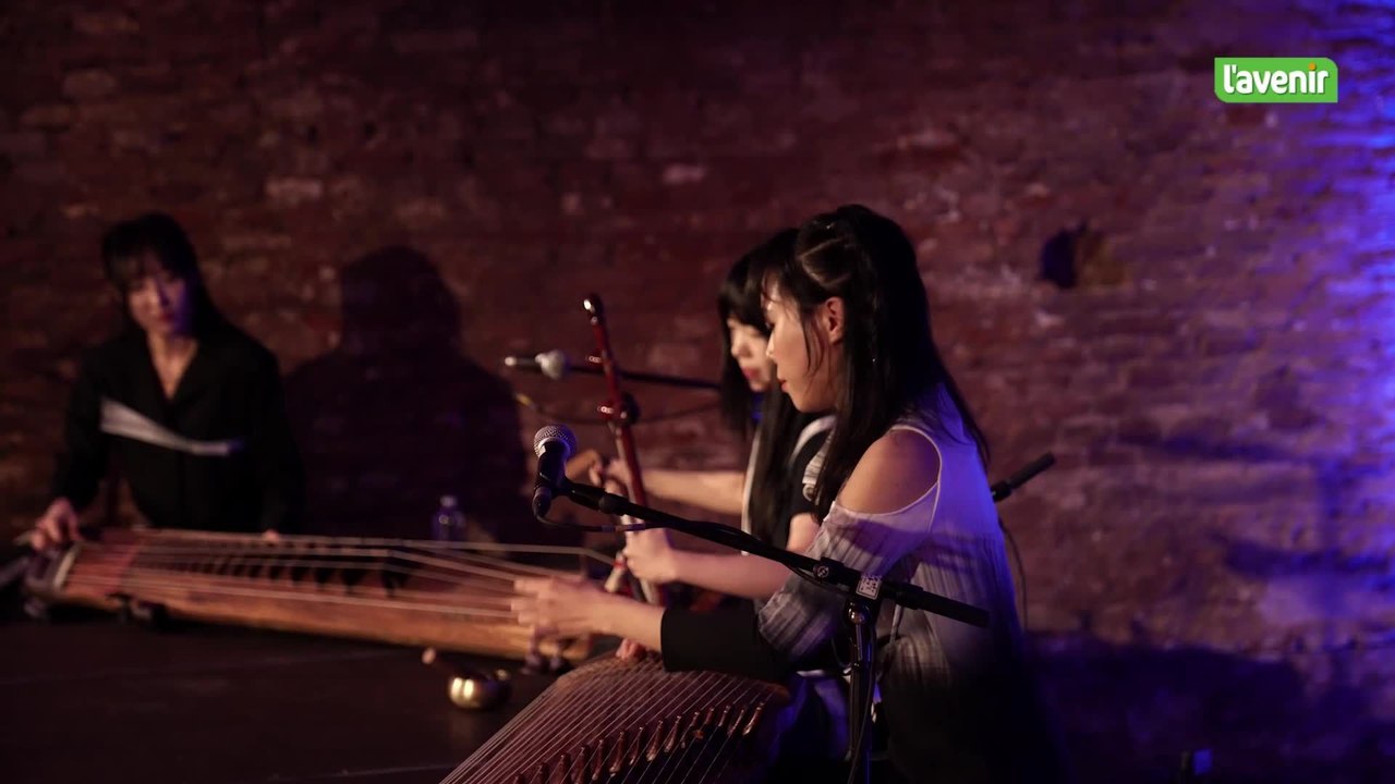 Des instruments traditionnels coréens  réveillent les ruines du Coudenberg