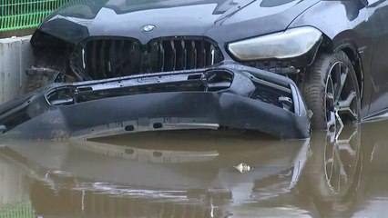 '종다리'로 차량 13대 침수...토사유출도 발생 / YTN