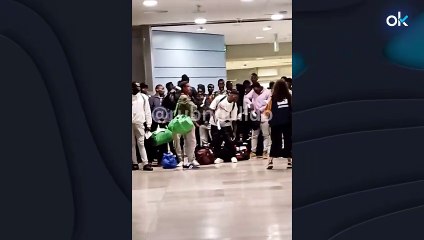 Así entran más de 500 inmigrantes ilegales a Barajas trasladados por el Gobierno desde Canarias