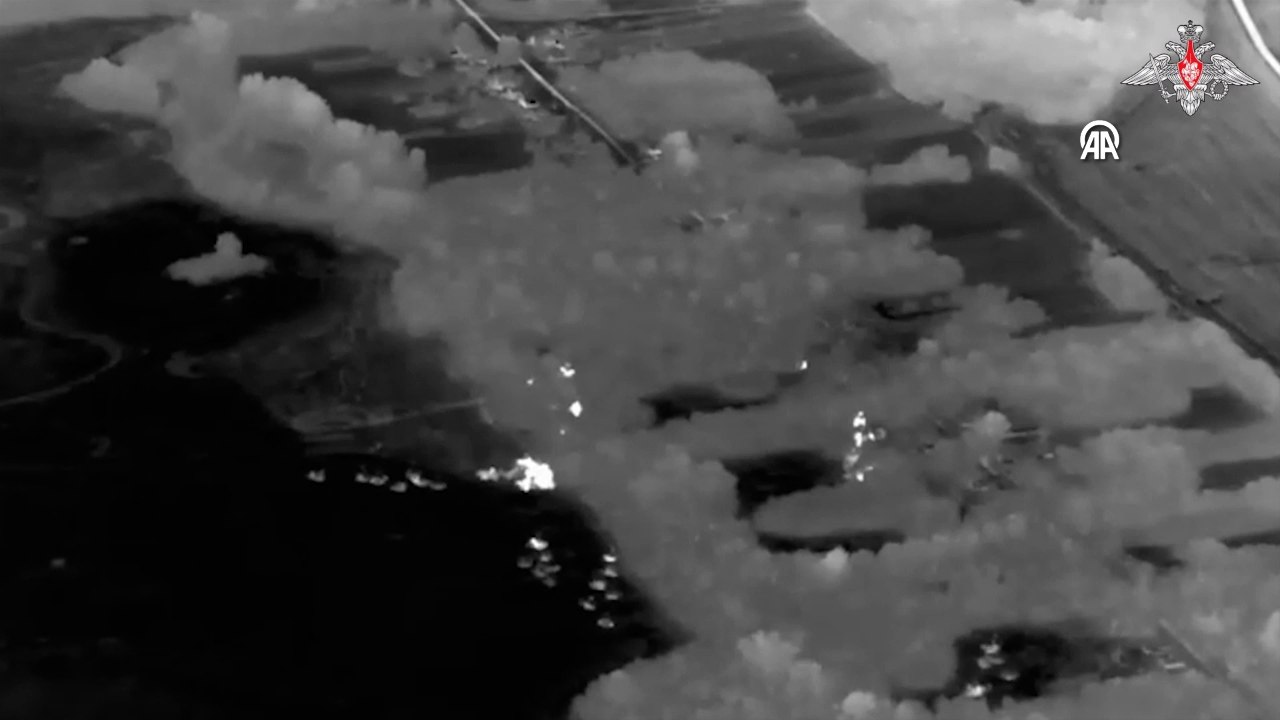 Rusya, Kursk bölgesinde Ukrayna Ordusu'na ait konvoyu vurdu