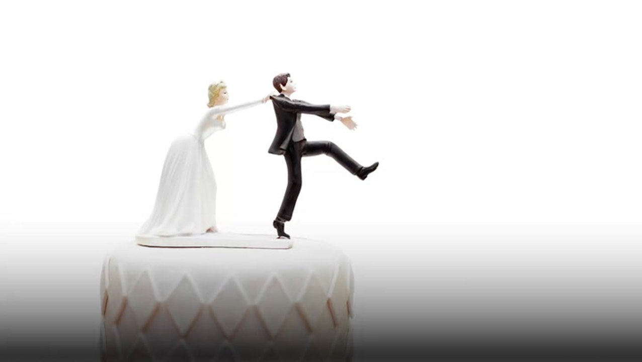 Bride 'Livid' After Groom Asks Wedding Band to Leave Mid-Reception When He Discovers the Singer Is His Ex