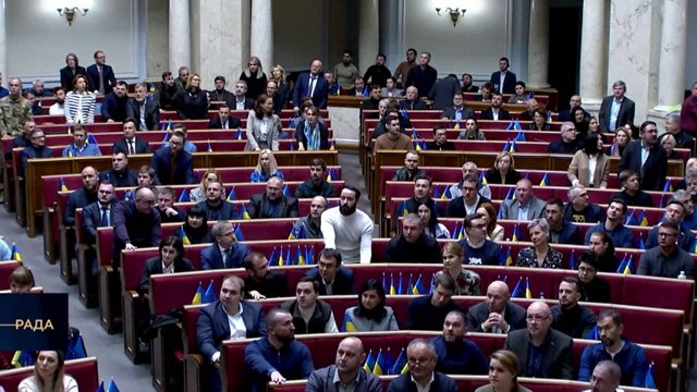 Parlamento ucraniano prohíbe la Iglesia ortodoxa vinculada a Rusia