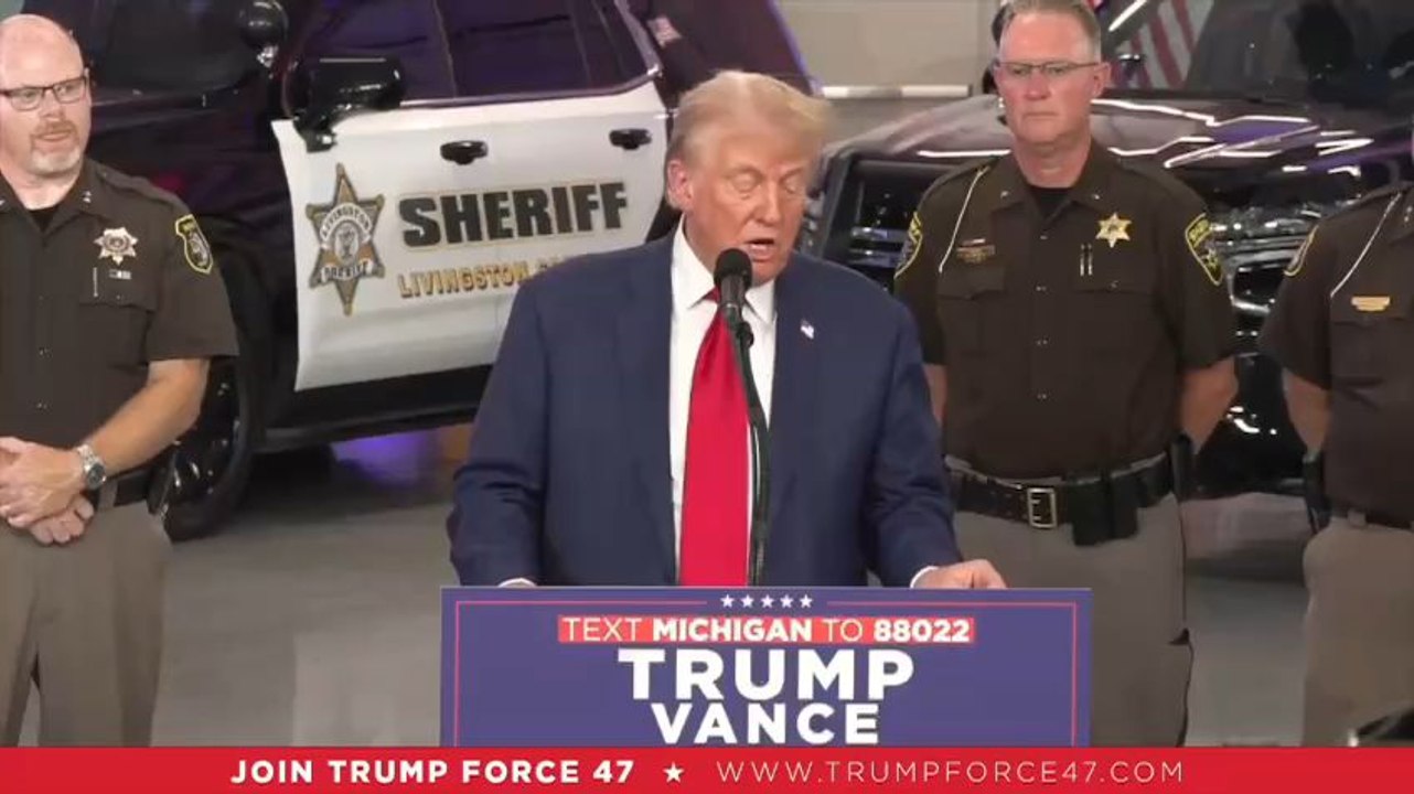 Salle de guerre de Trump - PRÉSIDENT TRUMP : En tant que procureur général de Californie, Kamala a redéfini le trafic sexuel d'enfants, l'agression avec une arme mortelle et le viol d'une personne inconsciente comme des crimes « NON VIOLENTS ».