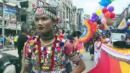 كاتماندو تستضيف أول مسيرة فخر سنوية احتفالا بتشريع زواج المثليين في نيبال