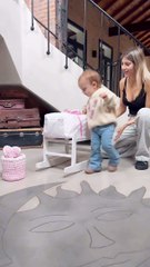 Cande Ruggeri le regaló un particular muñeco a su hija