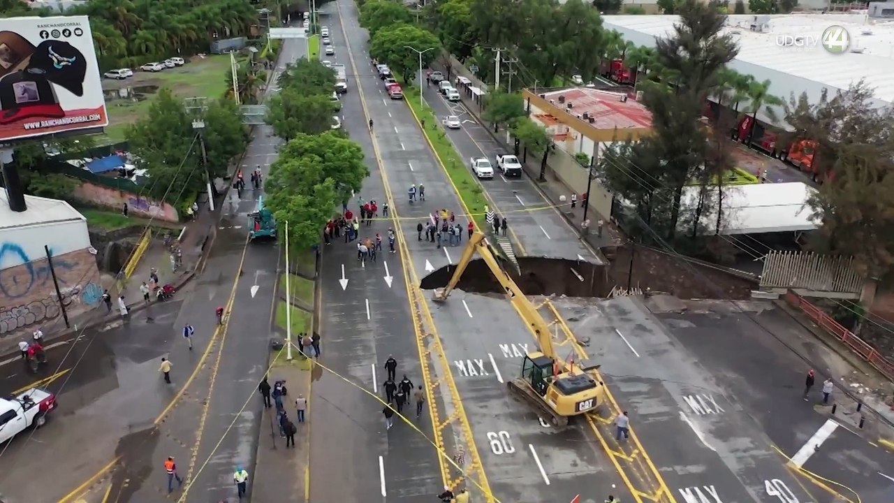 Vecinos de Lomas de San Eugenio responsabilizan a gobierno de GDL si pasa algo por no cerrar socavón