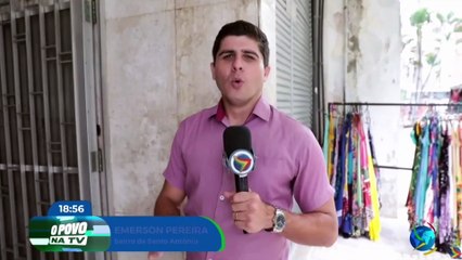 Download Video: Casal de idosos e filho são assaltados na porta de prédio no Centro do Recife