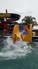 Dede In Hau main seluncuran 2