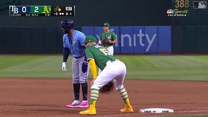 Max Schuemann con la jugada defensiva