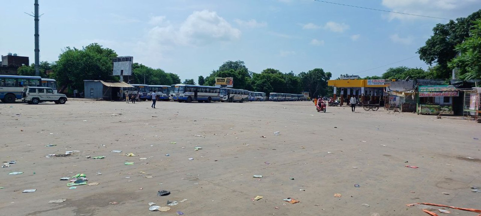 भारत बंद का रोडवेज बसों पर कितना असर? देखें अलवर बस स्टैंड का हाल