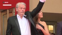 Faut-il rendre un hommage national à Alain Delon ?