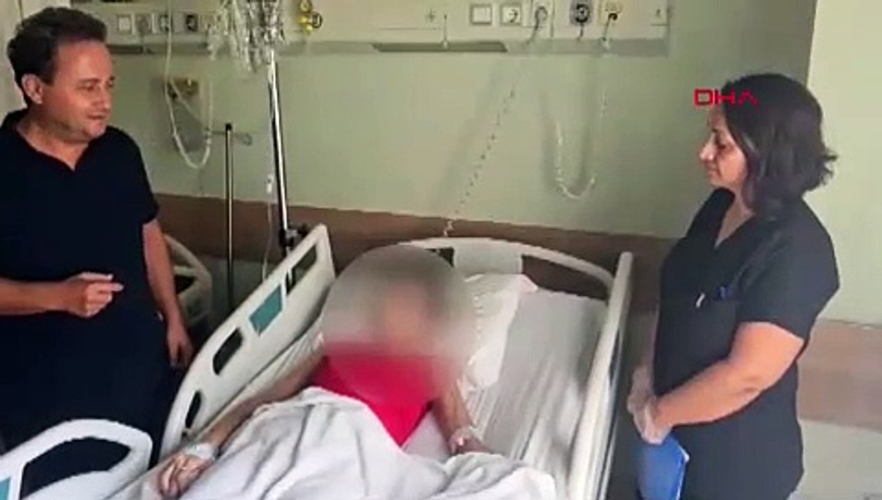 Karın ağrısı şikayetiyle hastaneye gitmişti... Genç kızın midesinden çıkan şoke etti