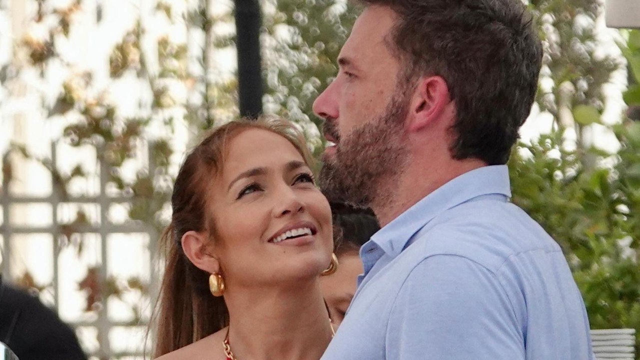 Jennifer López y Ben Affleck se divorcian.