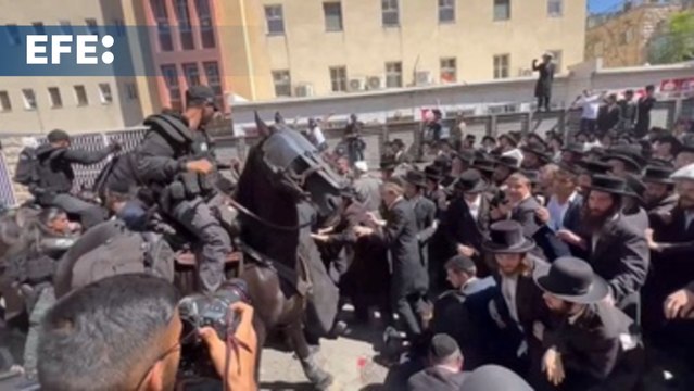 Protesta de judíos ultraortodoxos en Jerusalén contra el reclutamiento militar