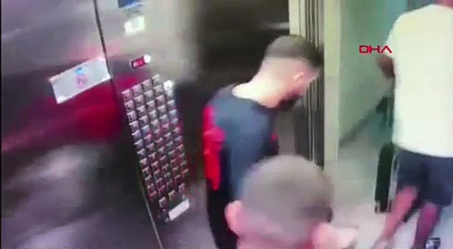 Kağıthane'de Filistinli iş insanına silahlı saldırı: Şüphelilerin kaçış anlarına ilişkin görüntüler ortaya çıkt