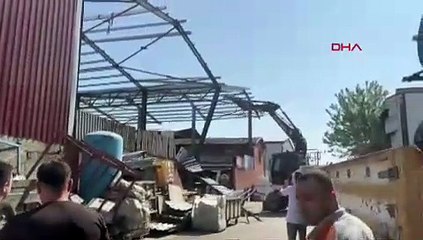 Bursa'da 5 kaçak yapı yıkıldı