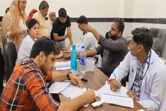 रेजिडेंट डॉक्टर्स की हड़ताल खत्म, पटरी पर लौटेगी चिकित्सा व्यवस्था