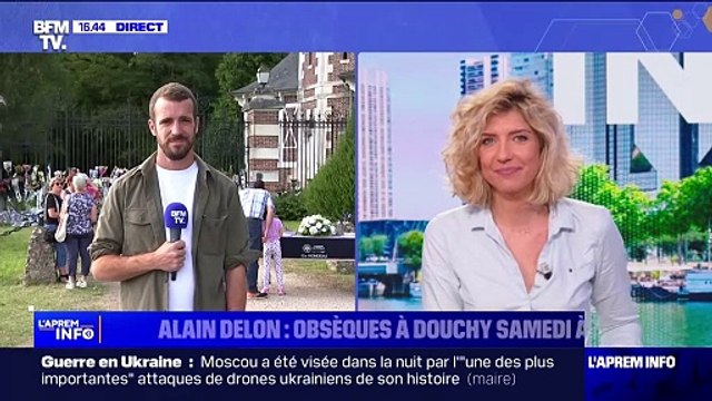 Anouchka Delon a fait une apparition devant le portail de La Brûlerie à Douchy.