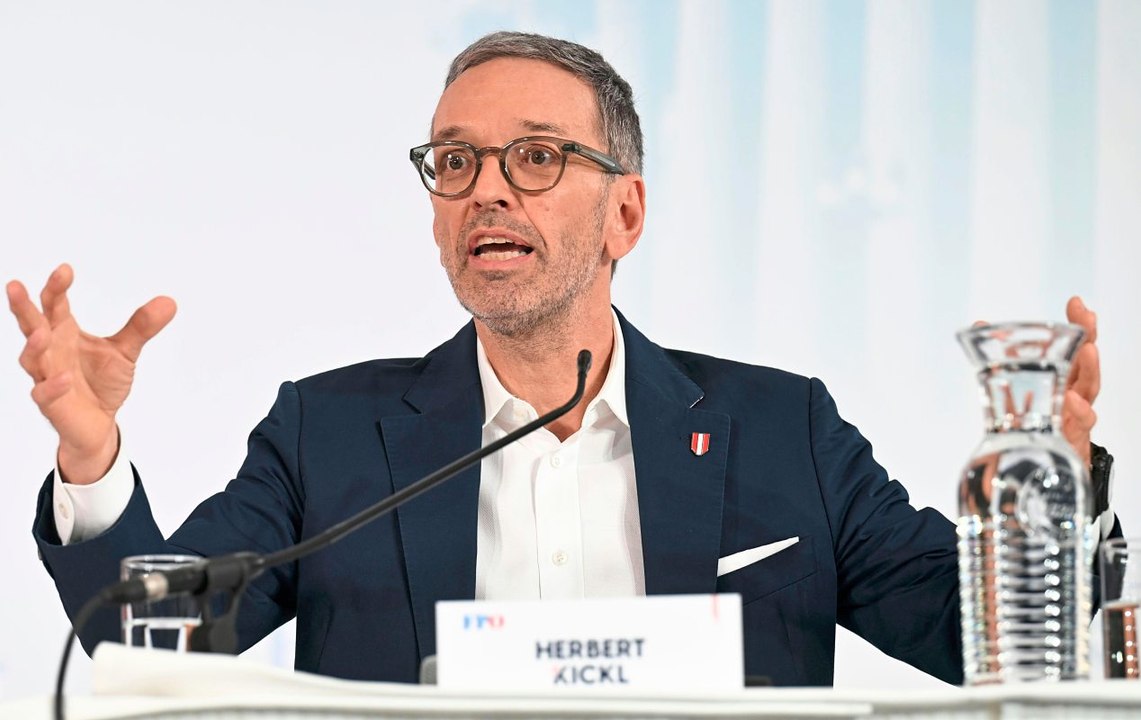 Blaues Wahlprogramm: FPÖ will 'Festung der Freiheit' bauen